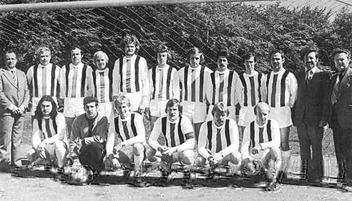 Mannschaftsfoto zum Wiederaufstieg des FC SW Silschede am 22. Mai 1977