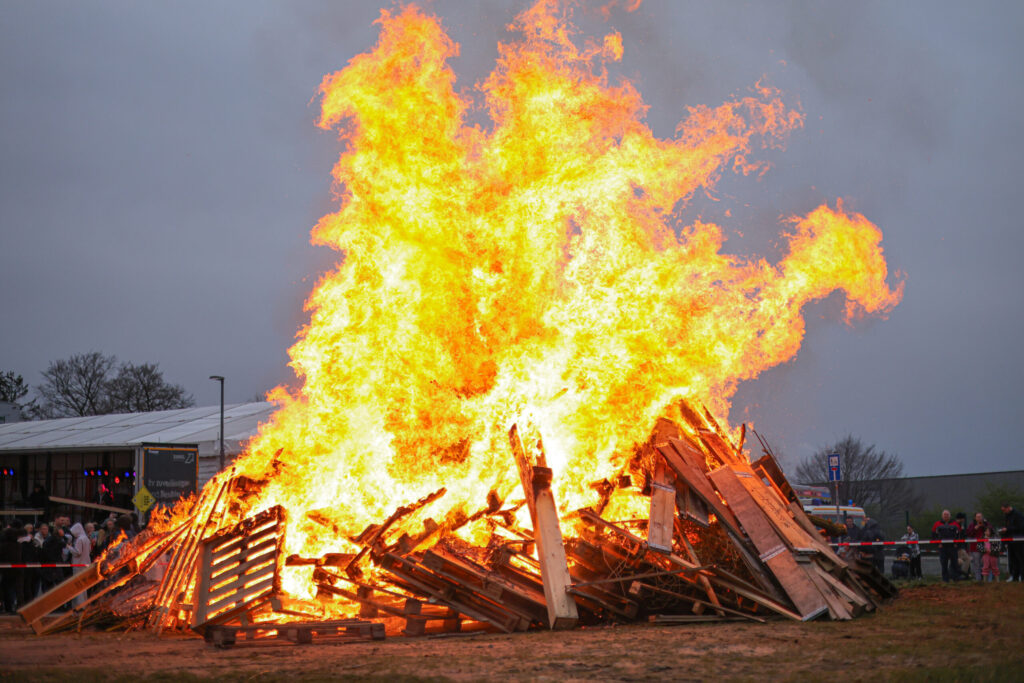 Osterfeuer 2024 - Titel